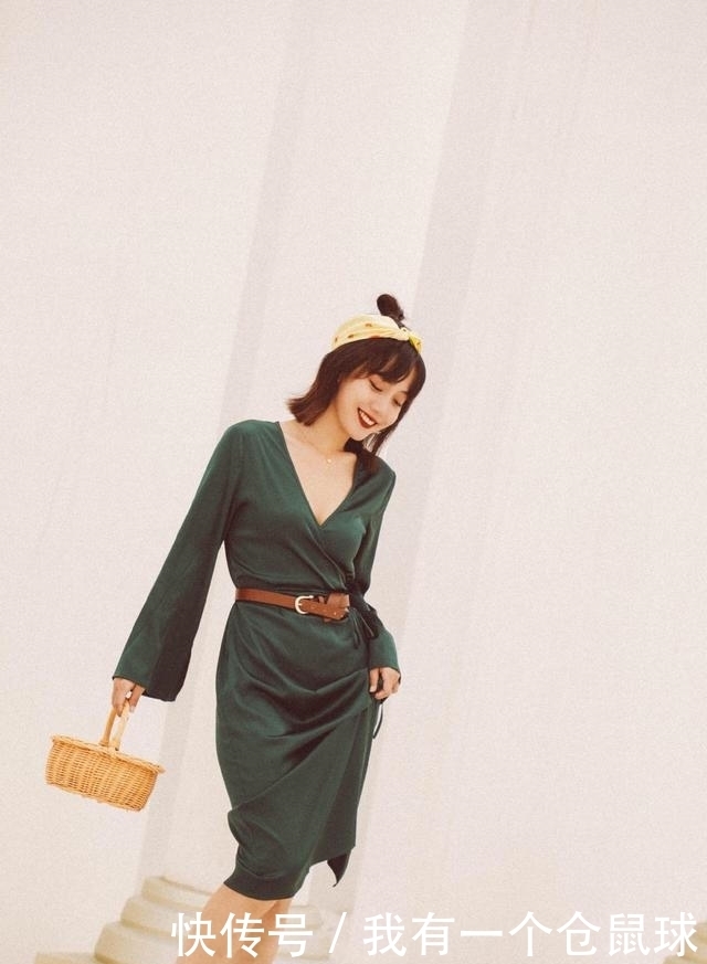 单品|女性最爱单品,连衣裙的3种搭配方式,每一种都精致又大气