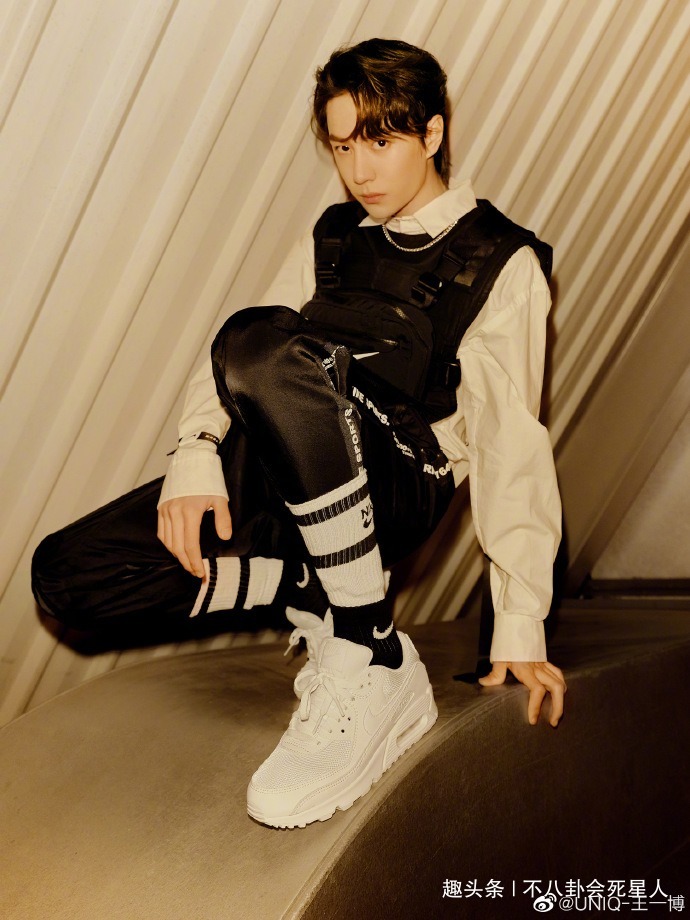  杨紫|《向往4》飞行嘉宾榜单杨幂第四杨紫第八，第一是芒果台亲儿子