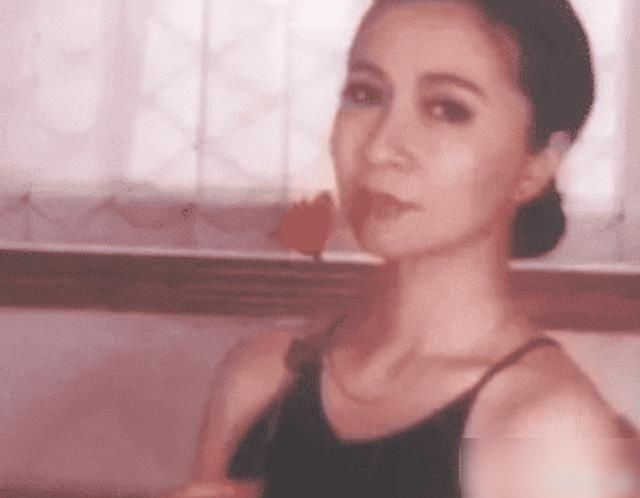  照片|蔡明年轻的时候是“班花”？看完照片后，当年我们错过了什么？