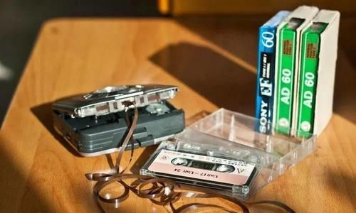  U盘|U盘存满了，质量为什么会变？