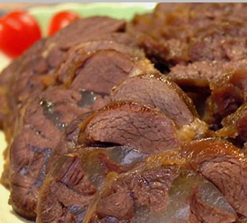  捞出|酱牛肉是每个饭店都在卖的经典菜，已使用21年，现改良完毕，保证酱香浓郁