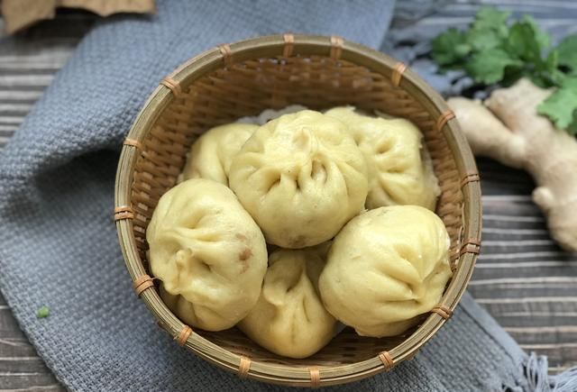  多汁|它是蔬菜之王，做成包子馅，鲜嫩多汁，一口气可以吃好几个