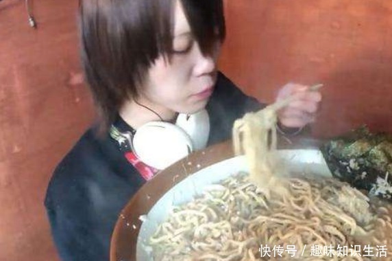 倒贴|美国“任性”的面馆，1小时内吃完一碗面，老板会倒贴100美金