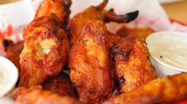  食物|炸鸡翅时, 别急着腌制, 多加这一步, 味道更香更入味