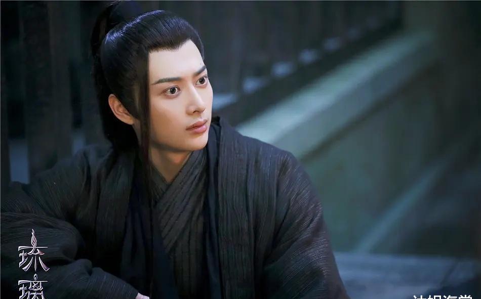  镜头|《琉璃》男二腾蛇百搭，全程陪璇玑追夫，1个动作成就最出彩镜头