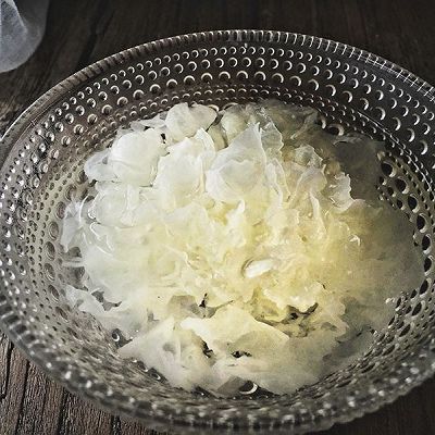 银耳|银耳雪梨皂角米甜汤