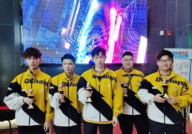  选手|KPL：QG上演“明争暗斗”，杰杰向往更大舞台，助教却看好帆帆