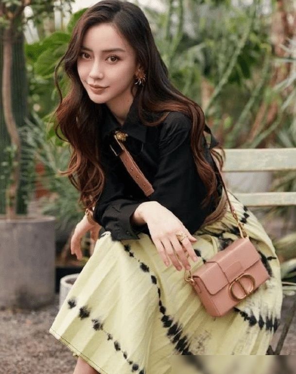  综艺节目|演员不拍戏，歌手不出歌，靠着综艺节目维持人气的明星有谁