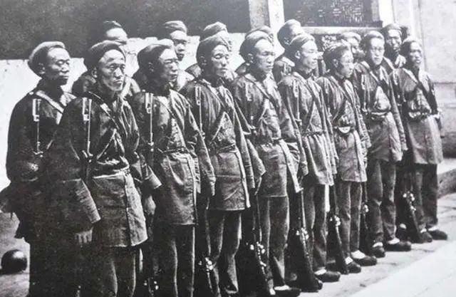 老乡|同是湘军大佬，又是湖南老表，左宗棠和曾国藩为什么会水火不容？