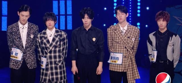  人气|《明日之子4》廖俊涛唱歌不如武星？观众投票让人迷惑！