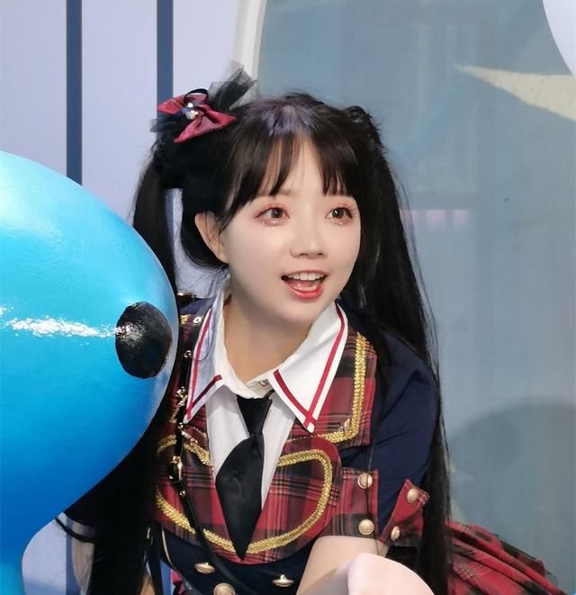  质疑|Lo圈顶流王奕萌现身CJ现场，打破换头质疑，还得到汪东城的肯定