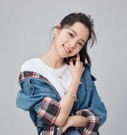  争议|欧阳娜娜打断节目录制事件，网友：想重录就重录，太不尊重人