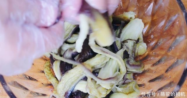 健康|健康吃茄子,拒绝油腻!手撕茄子做法简单,软烂嫩滑、低脂少油!