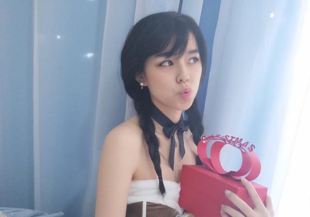 陈赫|沫子和陈赫一起玩吃鸡,队友看不下去了,玩家:有点绿茶!