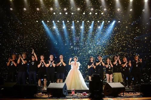  综艺节目|华语乐坛约德尔人，冯提莫周深同台，网友：一个150一个160