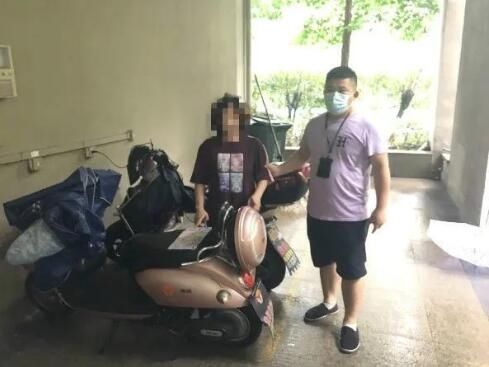  孩子|全职妈妈一时贪念起，瞒着孩子干这事……