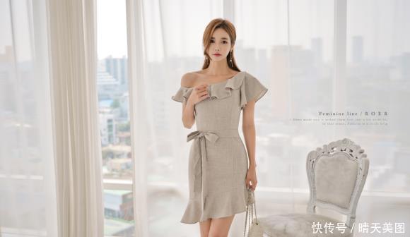 美图|晴天美图孙允珠,雪顶咖啡波卷茶色细痕鱼尾裙