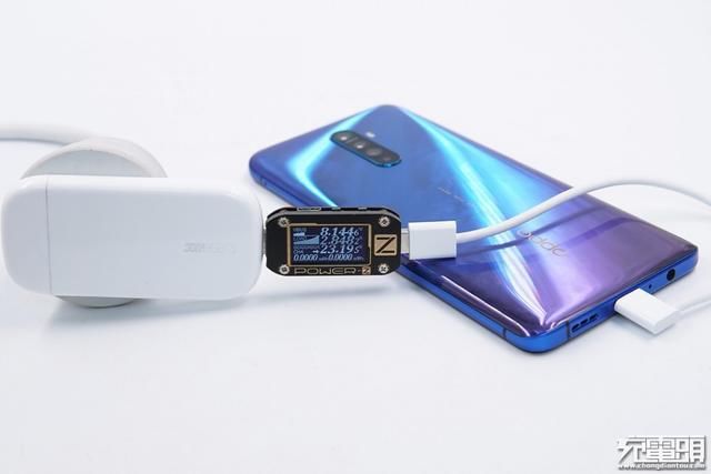  功率为8|小饼干能给什么设备用？OPPO 50W 超闪饼干充电器兼容性评测