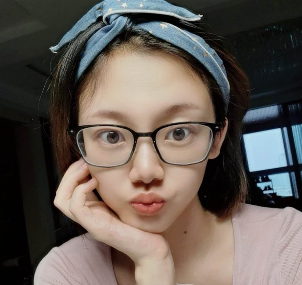 温馨|苗苗早已平安生子，郑恺一家三口生活温馨