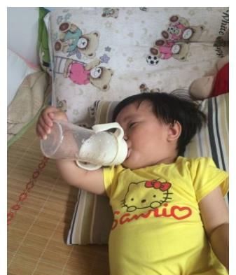  积食|宝妈们注意了！孩子身体5种表现，是积食亮起的“红灯”