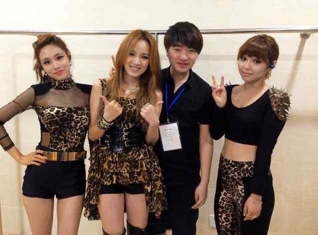 华晨|继华晨宇、李宇春后,浙江卫视导演又力赞王霏霏,太喜欢芒果艺人