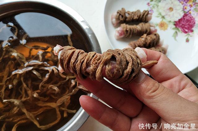  我家|这菜我家每年晒10斤，缠在猪肉上小火炖一锅，菜鲜汁浓，家人爱吃