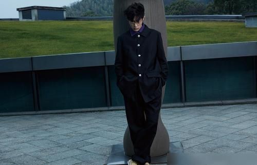  双冠|肖战再夺双冠，王一博紧随其后，这哥俩还要红多久？