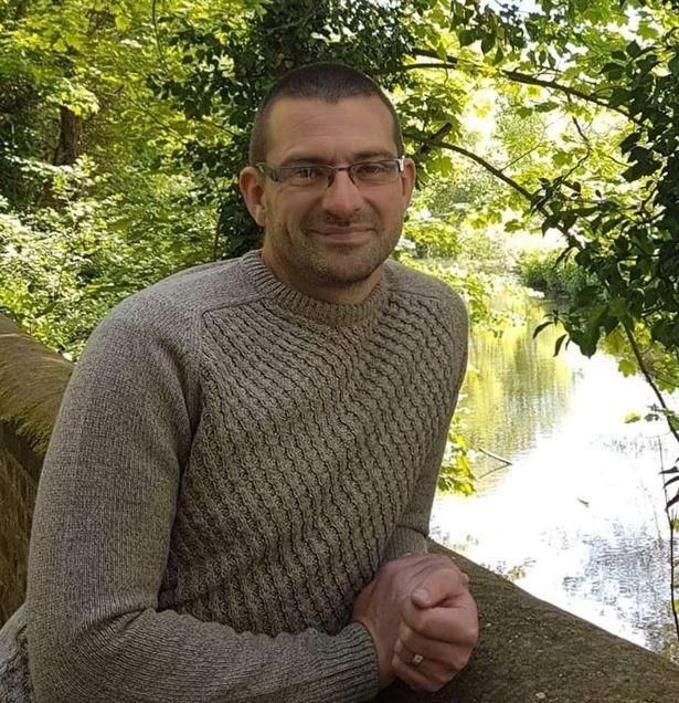  患癌|英男子不愿分手，谎称自己患癌，每天吞药20粒，还要女友带去化疗