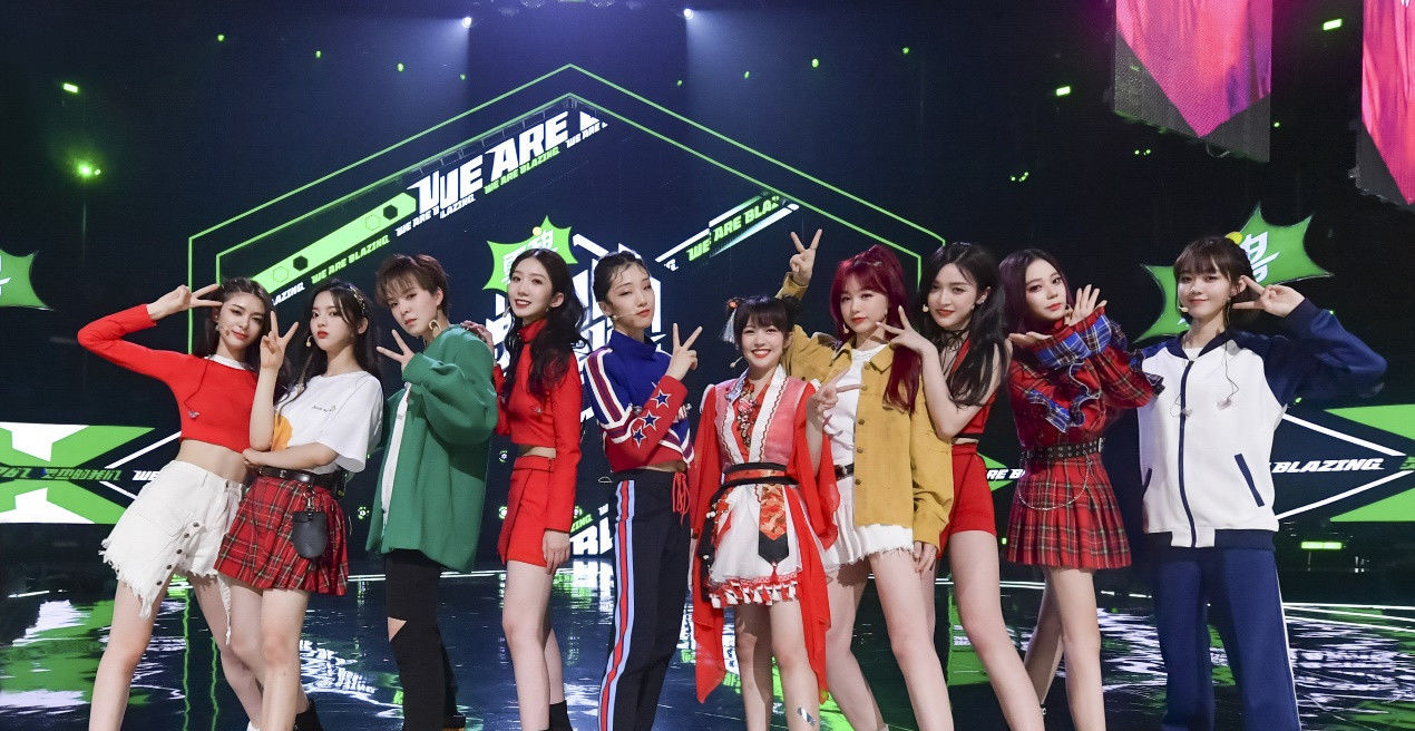  舞台|火箭少女解散后首度合体，再穿101首秀服装引发粉丝回忆杀！