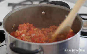 茄子|纯素炖菜食谱，茄子加上番茄这样做，营养丰富还好消化