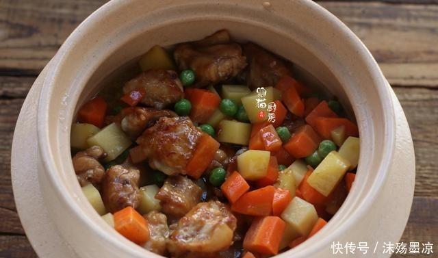 发愁|天热吃啥不发愁,厨房小白也能做好的焖饭,食材百搭,米粒分明