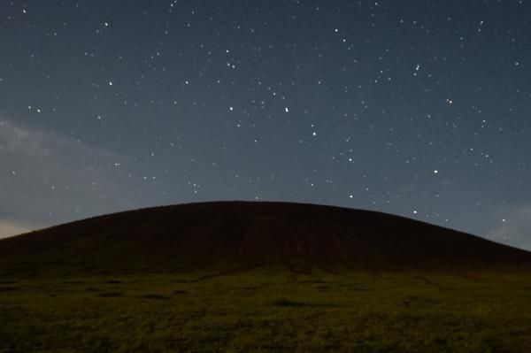  火山|乌兰察布：草原上的火山群