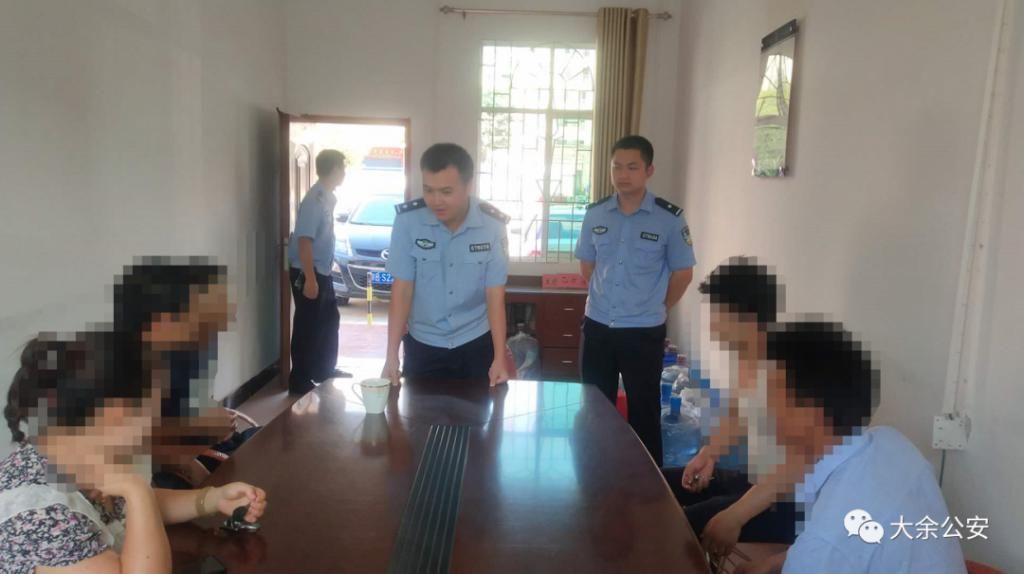  狂奔|深夜，民警背起她狂奔