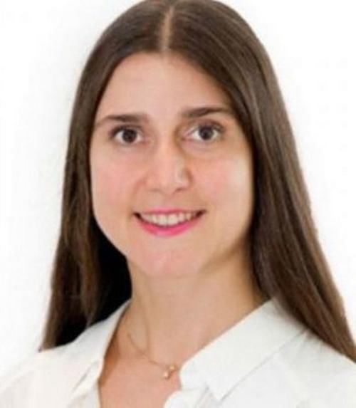 父亲|男子闯进前妻家疯狂杀人，2个孩子蜷缩在桌子下被父亲打死