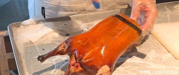 鸭架|去饭店吃烤鸭,服务员问:鸭架炖汤还是炸?回答这两个字才是行家
