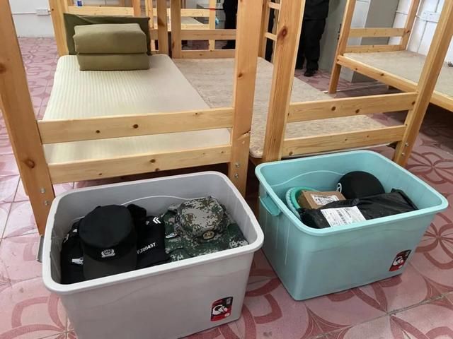  追捕|战友追捕逃犯中牺牲，女儿刚出生两个月！