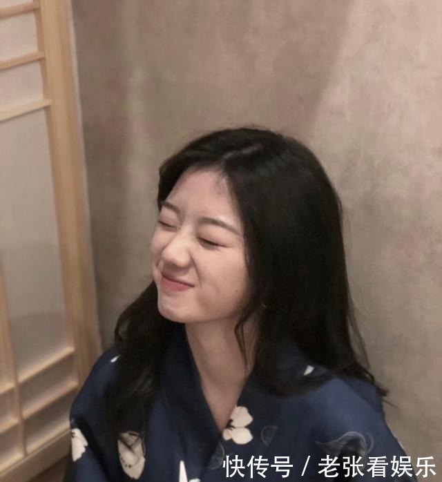  张是单依纯|《好声音》学员单依纯，大量个人私照曝光，和舞台上差距大吗