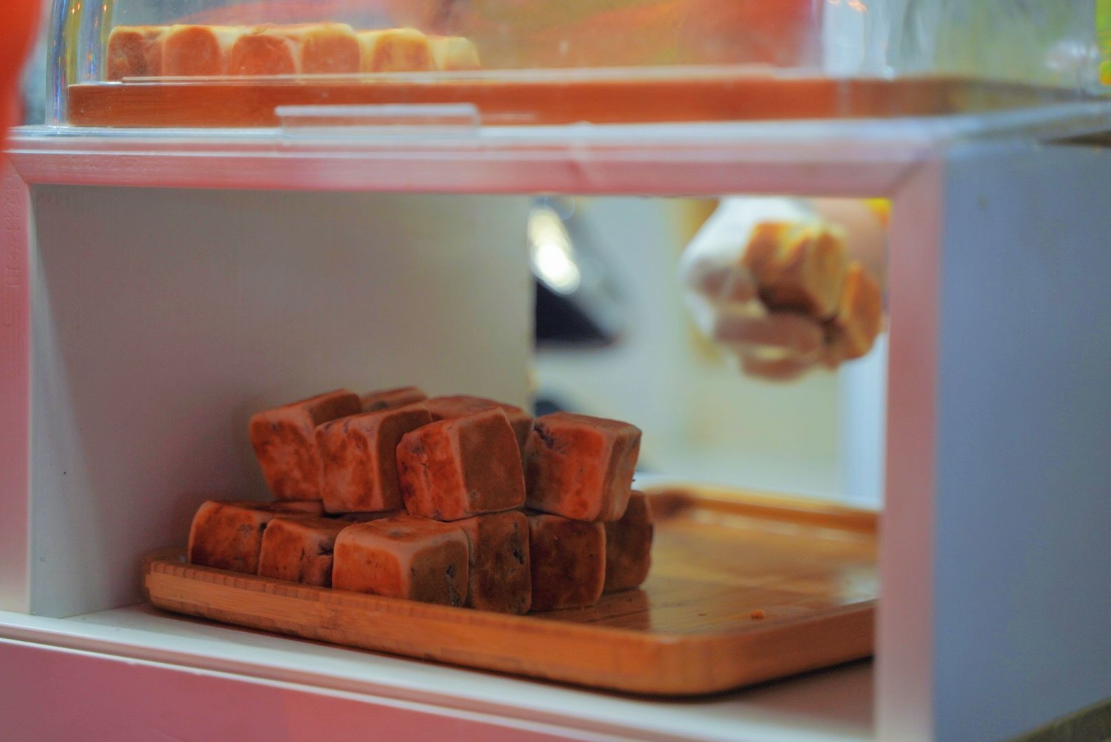 商场里|美食打卡攻略!每一个美食聚集地,都种满了成都人