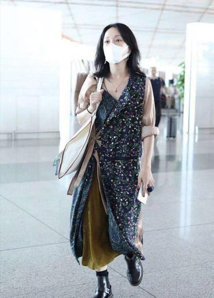  刘雯私服|周迅刘雯变综艺咖 我却种草了她们的“佛系”穿搭