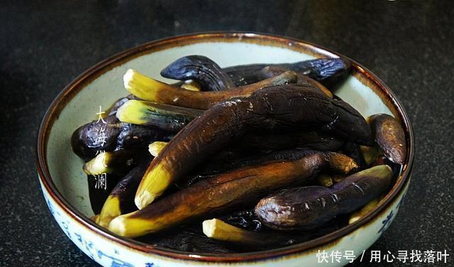 季节|腌咸菜的季节,教你做老式蒜茄子,一次多腌点,一个冬天也不坏