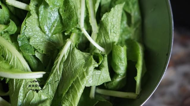  倒入|立秋后这菜2块钱一把，熬汤特鲜美，清热祛燥，这个秋天都精神