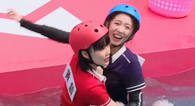 压板|下期《奔跑吧》未播先火,她是史上不怕指压板的人,全场嘉宾呆住