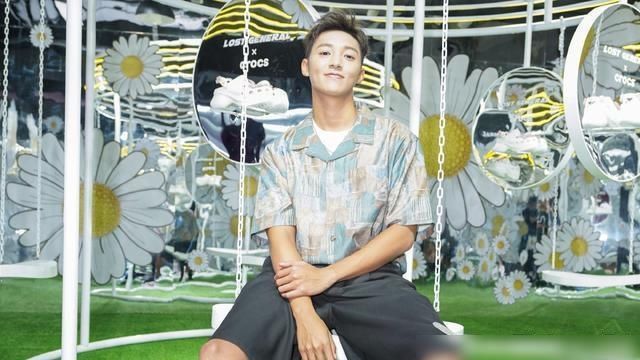  白举纲|《明日之子》刚迎来硬糖少女，下场考核助演嘉宾就来了，万众期待