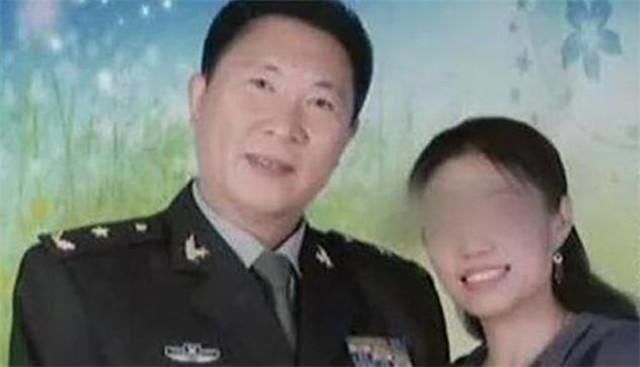 将军|冒充军人行骗15年，获380多万被抓，依旧沉迷“将军梦”无法自拔