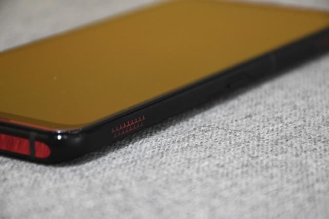 首发|拯救者电竞手机Pro测评:首发骁龙865+ 整体性能出色