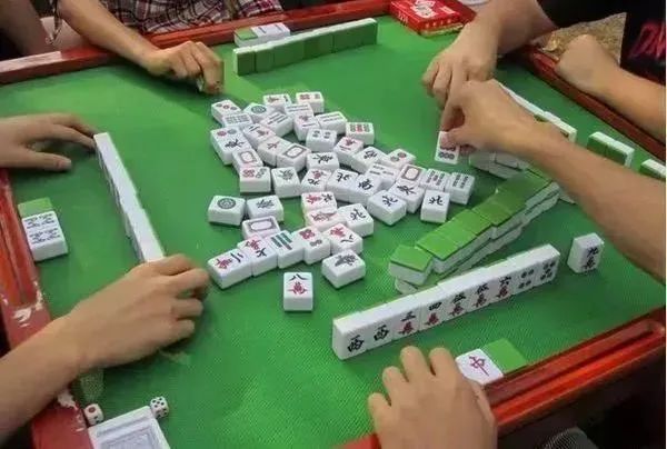  赌博|“私人订制”款！熟人设赌局诈骗80余万，5人被抓！