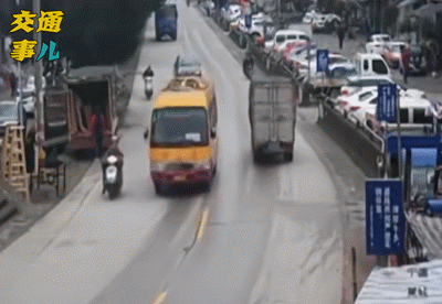  大车|一组动图警示你：大车失控到底多可怕！开车上路务必心存敬畏