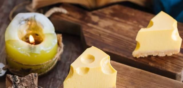  慕斯|这一块像奶酪的居然是慕斯! 最适合夏日的甜品, 烘焙新手就能做!