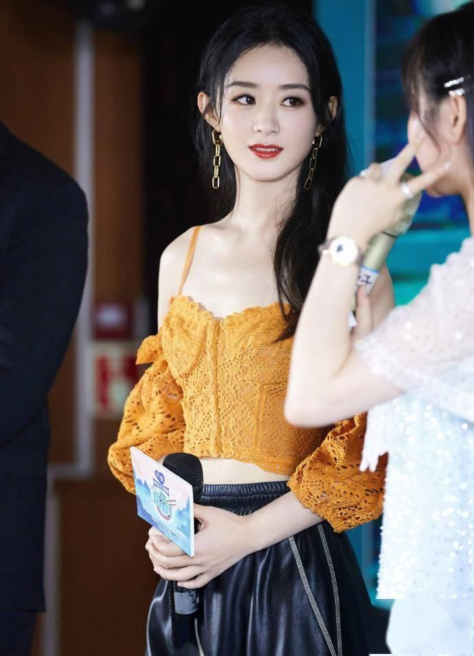  中餐厅|湘江橘子洲头的甜酷girl 赵丽颖现身《中餐厅》发布会现场