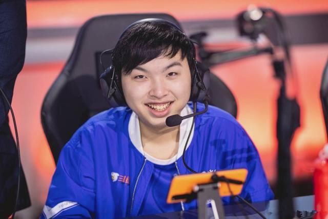 吕成林|王者荣耀：eStar零封RW侠，林教练非“浪得虚名”，开启无猫时代